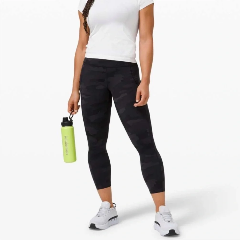 LULULEMON Fast & Free - Picture 3 of 11